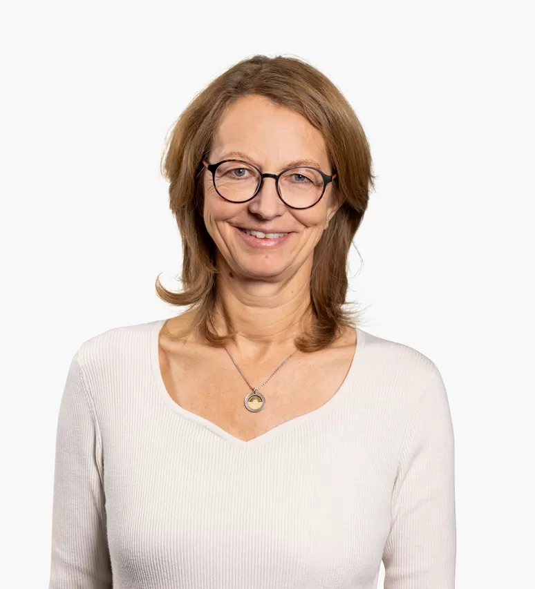 Porträt von Eva Fehrenbach, Mitarbeiterin Administration bei der BFGS.