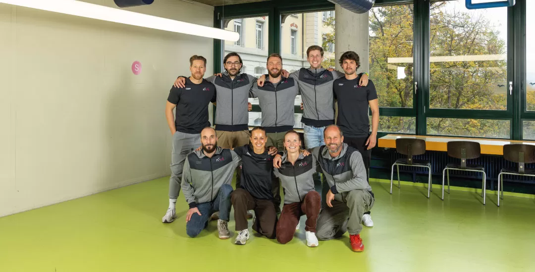 Lehrpersonen-Team Sport, bestehend aus neun Personen.